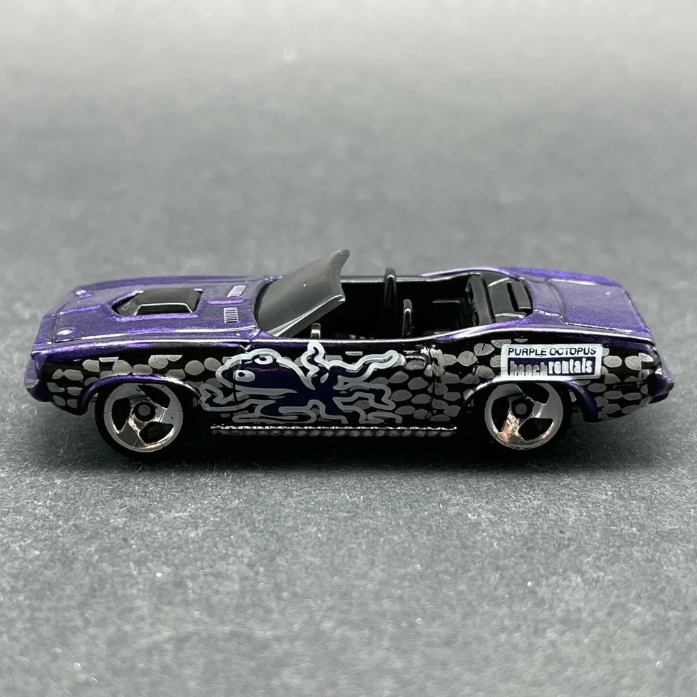 Hot Wheels 1970 '70 Plymouth King Cuda Convertible Car Purple Octopus 1/64 Scale